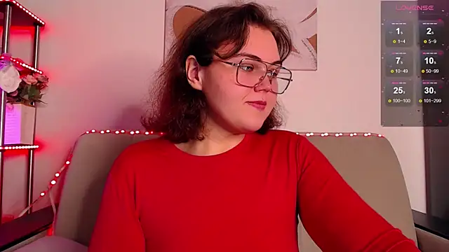 Snapshot of chatting on 11.28.25 online show from 11.28.25