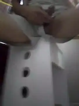 Snapshot of ManChillBigCockVN chatting on 11.18.25 ManChillBigCockVN online show from 11.18.25