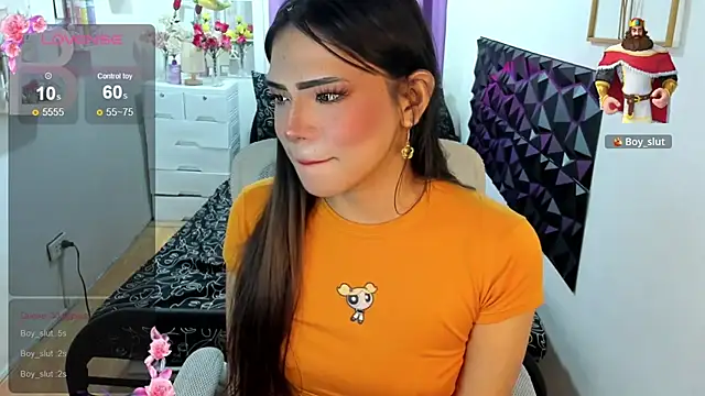 Snapshot of Lovely_naughtyLeii chatting on 11.19.25 Lovely naughtyLeii online show from 11.19.25