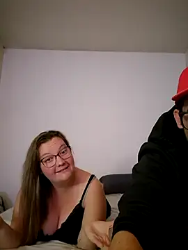 nymphomaniecouple online show from 09.21.25