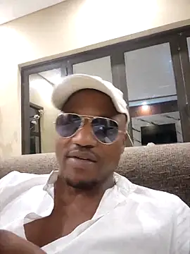 Snapshot of Vuyo1987 chatting on 11.14.25 Vuyo1987 online show from 11.14.25