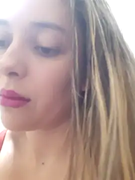 Snapshot of lindsay-rosee chatting on 10.01.25 lindsay-rosee online show from 10.01.25