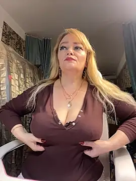 Sweet-blonde online show from 12.03.25