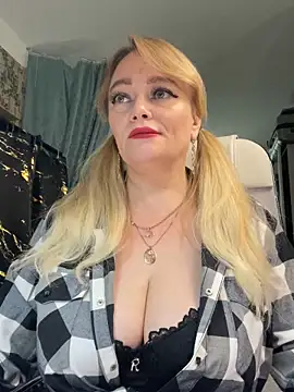 Sweet-blonde online show from 05.18.26