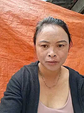 xuxulovezz online show from 09.24.25