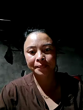 xuxulovezz online show from 10.19.25