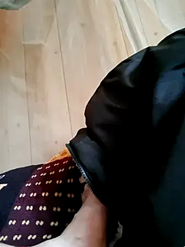 xuxulovezz online show from 04.06.26