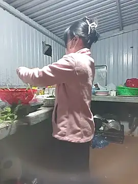 Helen-Tran online show from 11.28.25