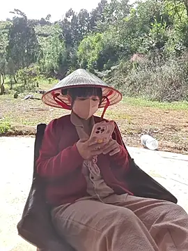 Helen-Tran online show from 11.30.25