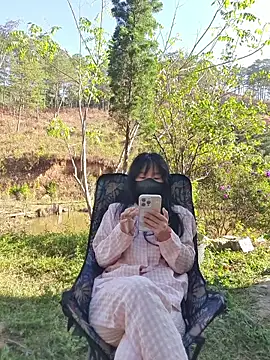 Helen-Tran online show from 02.05.26