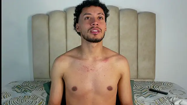 aroncooper1 online show from 10.17.25