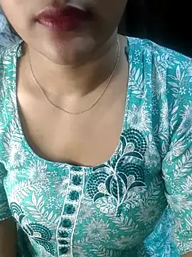 Snapshot of -Anushka01 chatting on 11.12.25 -Anushka01 online show from 11.12.25