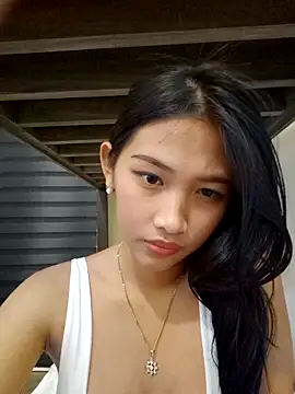 Bunny72772 online show from 10.29.25