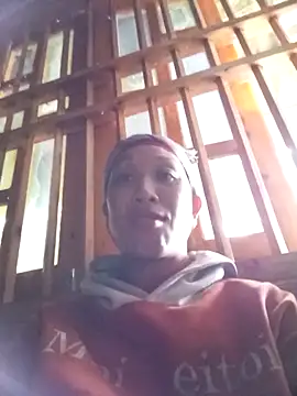 Snapshot of vtmbae chatting on 10.24.25 vtmbae online show from 10.24.25