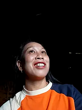 Snapshot of vtmbae chatting on 10.27.25 vtmbae online show from 10.27.25