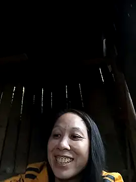 Snapshot of vtmbae chatting on 11.02.25 vtmbae online show from 11.02.25