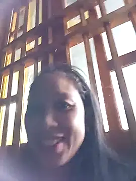 Snapshot of vtmbae chatting on 11.06.25 vtmbae online show from 11.06.25