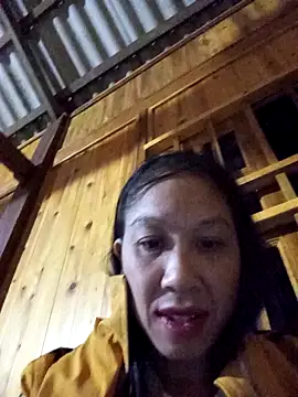 Snapshot of vtmbae chatting on 11.27.25 vtmbae online show from 11.27.25