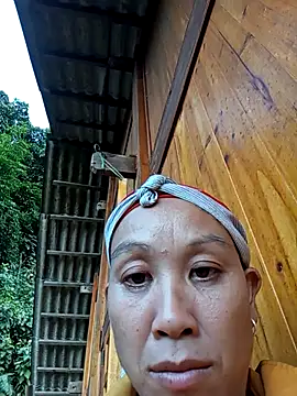 Snapshot of vtmbae chatting on 11.30.25 vtmbae online show from 11.30.25