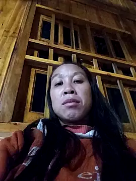 Snapshot of vtmbae chatting on 12.01.25 vtmbae online show from 12.01.25