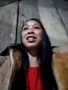 Snapshot of vtmbae chatting on 12.02.25 vtmbae online show from 12.02.25