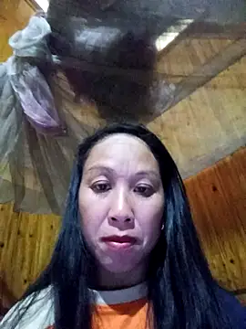 Snapshot of vtmbae chatting on 12.05.25 vtmbae online show from 12.05.25