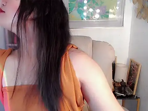 Eyes-on-me online show from 07.07.26