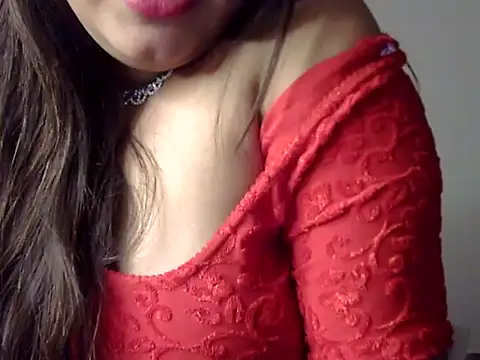 Snapshot of Aaliya02 chatting on 10.21.25 Aaliya02 online show from 10.21.25