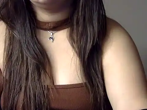 Snapshot of Aaliya02 chatting on 10.24.25 Aaliya02 online show from 10.24.25