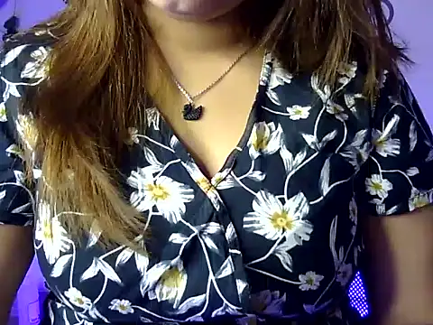 Snapshot of Aaliya02 chatting on 02.19.26 Aaliya02 online show from 02.19.26