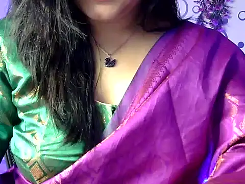 Snapshot of Aaliya02 chatting on 02.27.26 Aaliya02 online show from 02.27.26