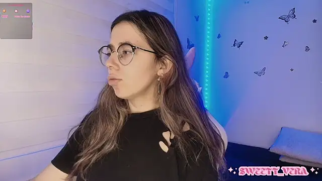 Snapshot of sweettvera chatting on 10.23.25 sweettvera online show from 10.23.25