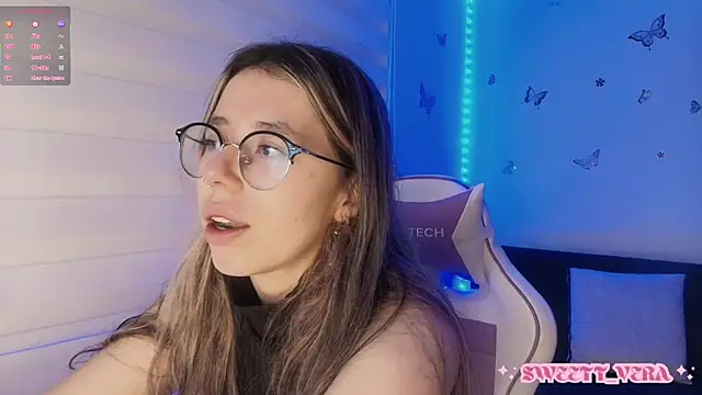 Snapshot of sweettvera chatting on 10.27.25 sweettvera online show from 10.27.25