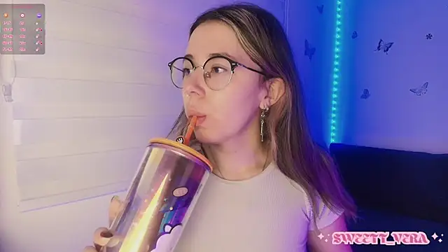 Snapshot of sweettvera chatting on 11.07.25 sweettvera online show from 11.07.25