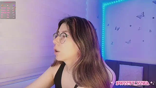 Snapshot of sweettvera chatting on 11.25.25 sweettvera online show from 11.25.25