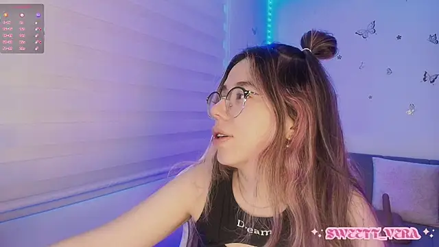 Snapshot of sweettvera chatting on 11.29.25 sweettvera online show from 11.29.25