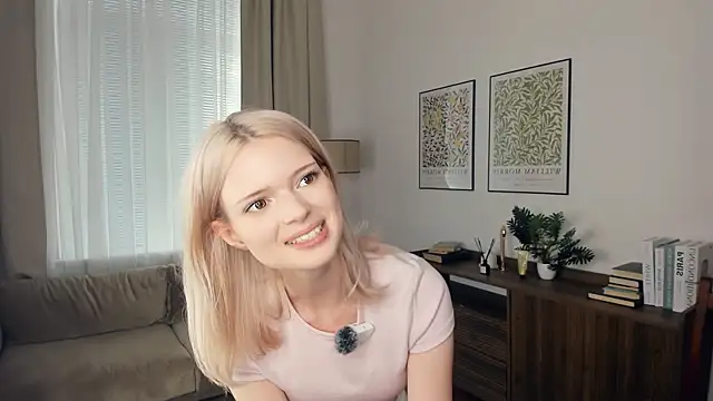 LaureMestler online show from 10.04.25