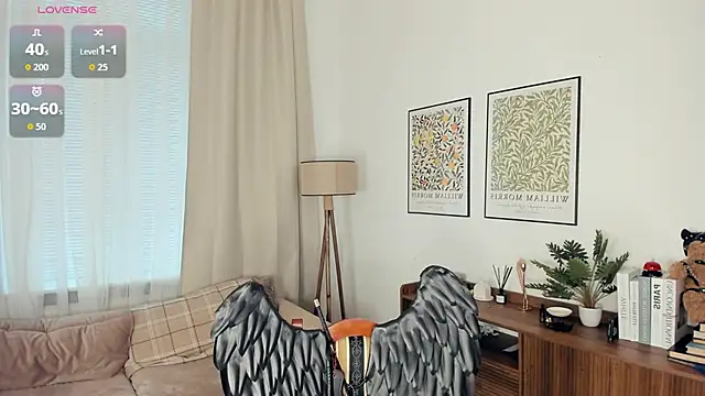 LaureMestler online show from 11.11.25