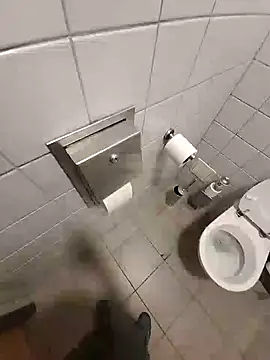 Snapshot of Marijkaa chatting on 10.23.25 Marijkaa online show from 10.23.25