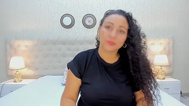 VaniaRose online show from 10.12.25