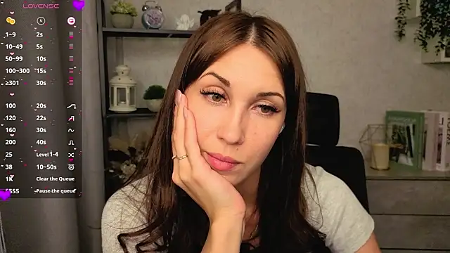 DreamVelour online show from 12.19.25