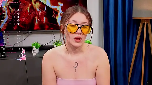 MarlaSemonick online show from 10.12.25
