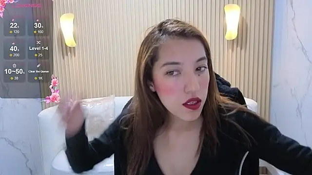 Snapshot of Skyler_Gracee_Tx chatting on 11.28.25 Skyler Gracee Tx online show from 11.28.25