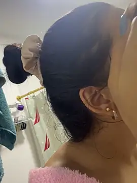 IsabellaJoness  online show from 09.30.25