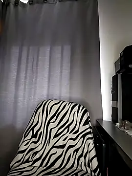 Mia-Reyes online show from 10.24.25