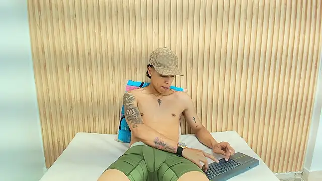 Frayhot777 online show from 02.11.26