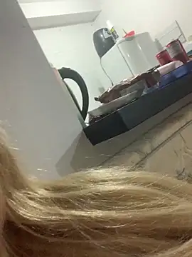 Snapshot of ninfabbz chatting on 09.25.25 ninfabbz online show from 09.25.25