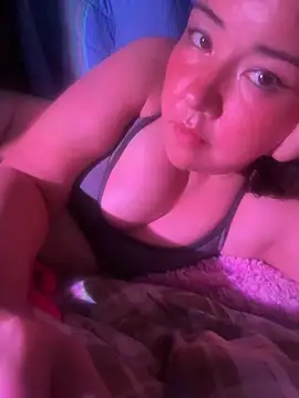 Snapshot of morningfaerie chatting on 10.14.25 morningfaerie online show from 10.14.25