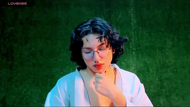 Snapshot of -BlueOpal- chatting on 11.12.25 -BlueOpal- online show from 11.12.25