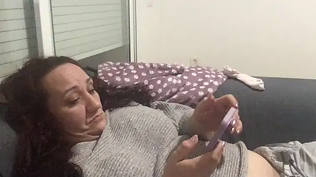 paula19800 online show from 11.10.25